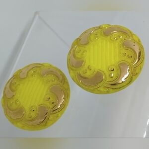 * vintage large Yellow Milk Glass with gold gilt accents clip on earrings